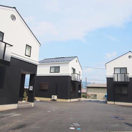 Villas Waraku Fujiyoshida Exterior photo